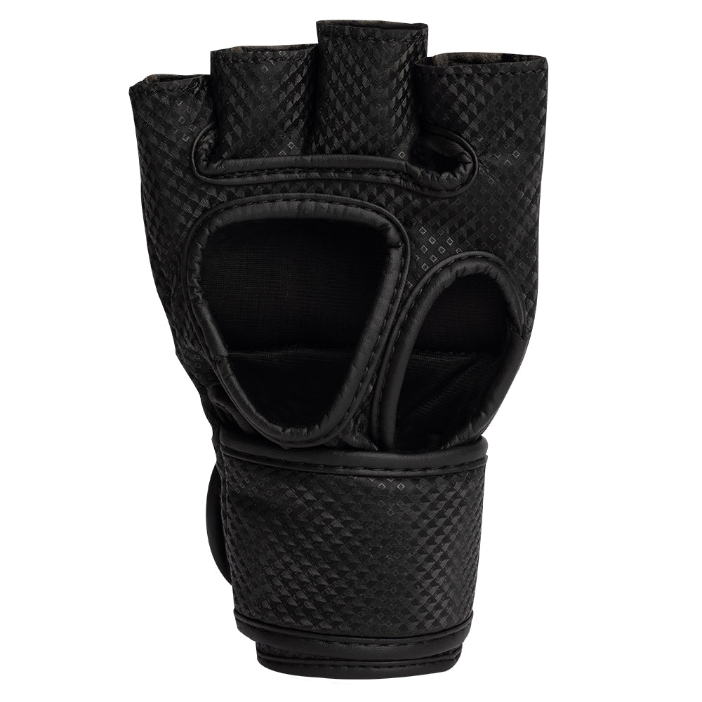 Gorilla Wear Berea MMA Handschoenen (Zonder Duim) - Zwart/Wit - In gebruik