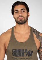 Gorilla Wear Classic Tank Top - Legergroen - In gebruik