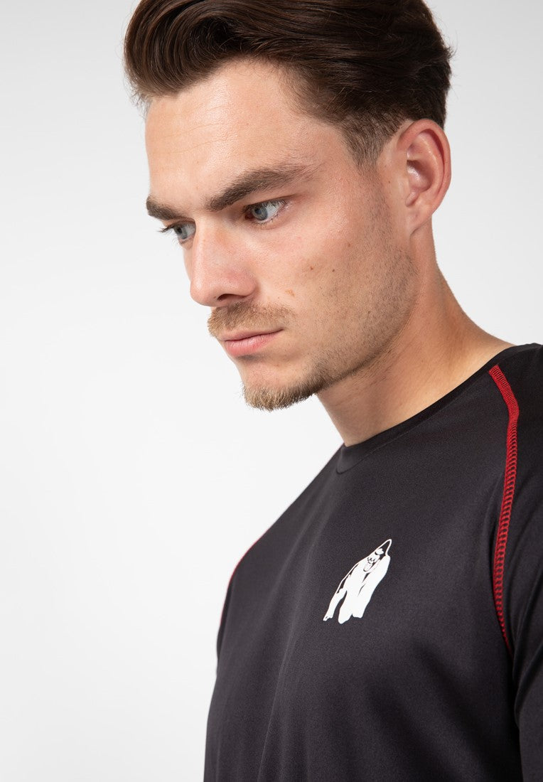 Gorilla Wear Performance T-Shirt - Zwart/Rood - In gebruik