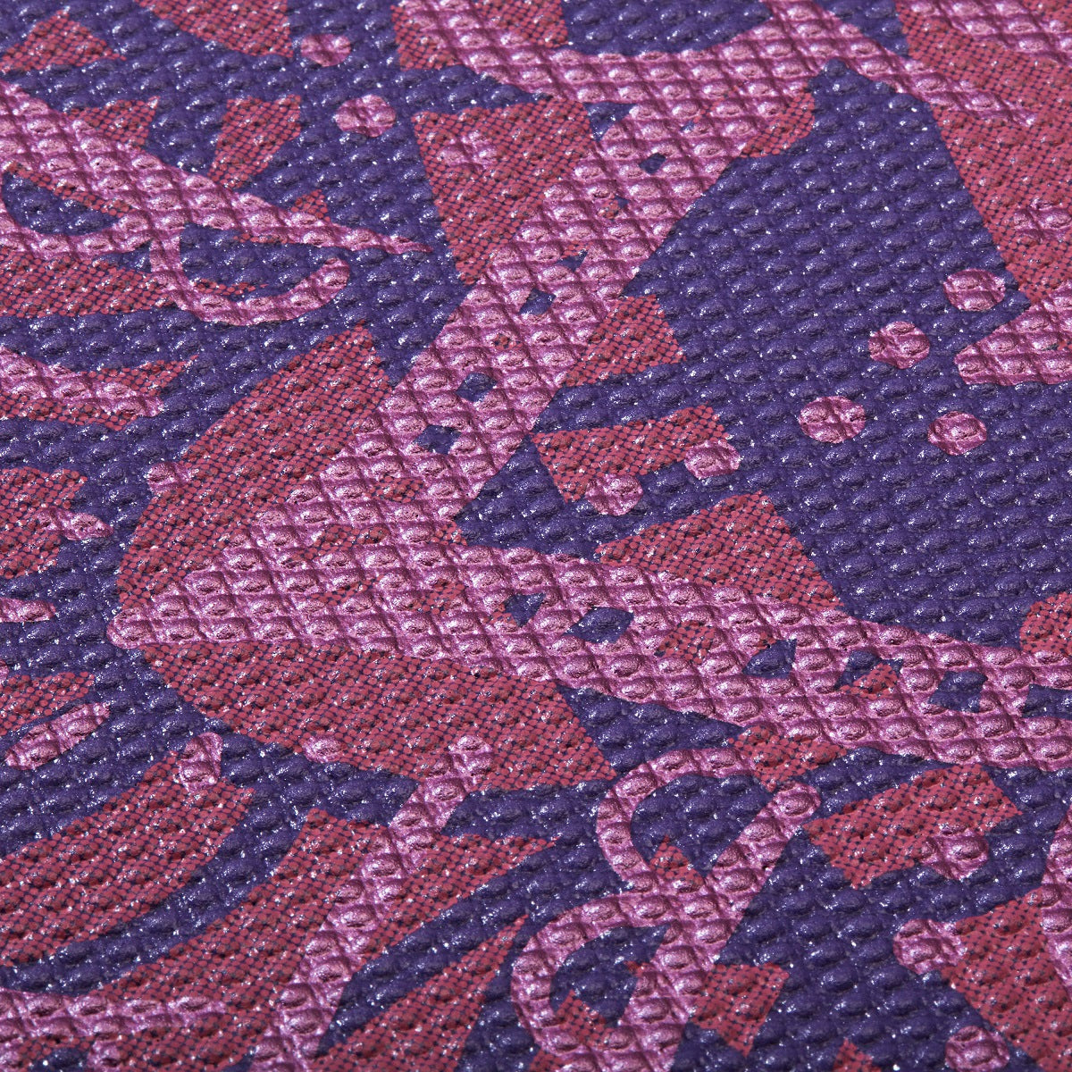 Gaiam Premium Metallic Yogamat - 6 mm - Athenian Rose - In gebruik