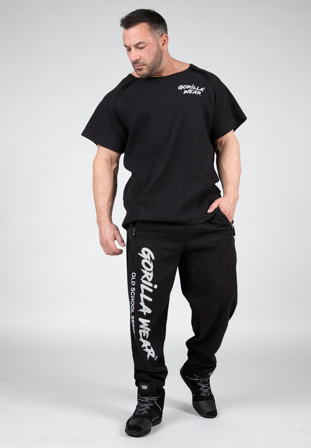 Gorilla Wear Augustine Old School Trainingsbroek - Zwart - Aanzicht