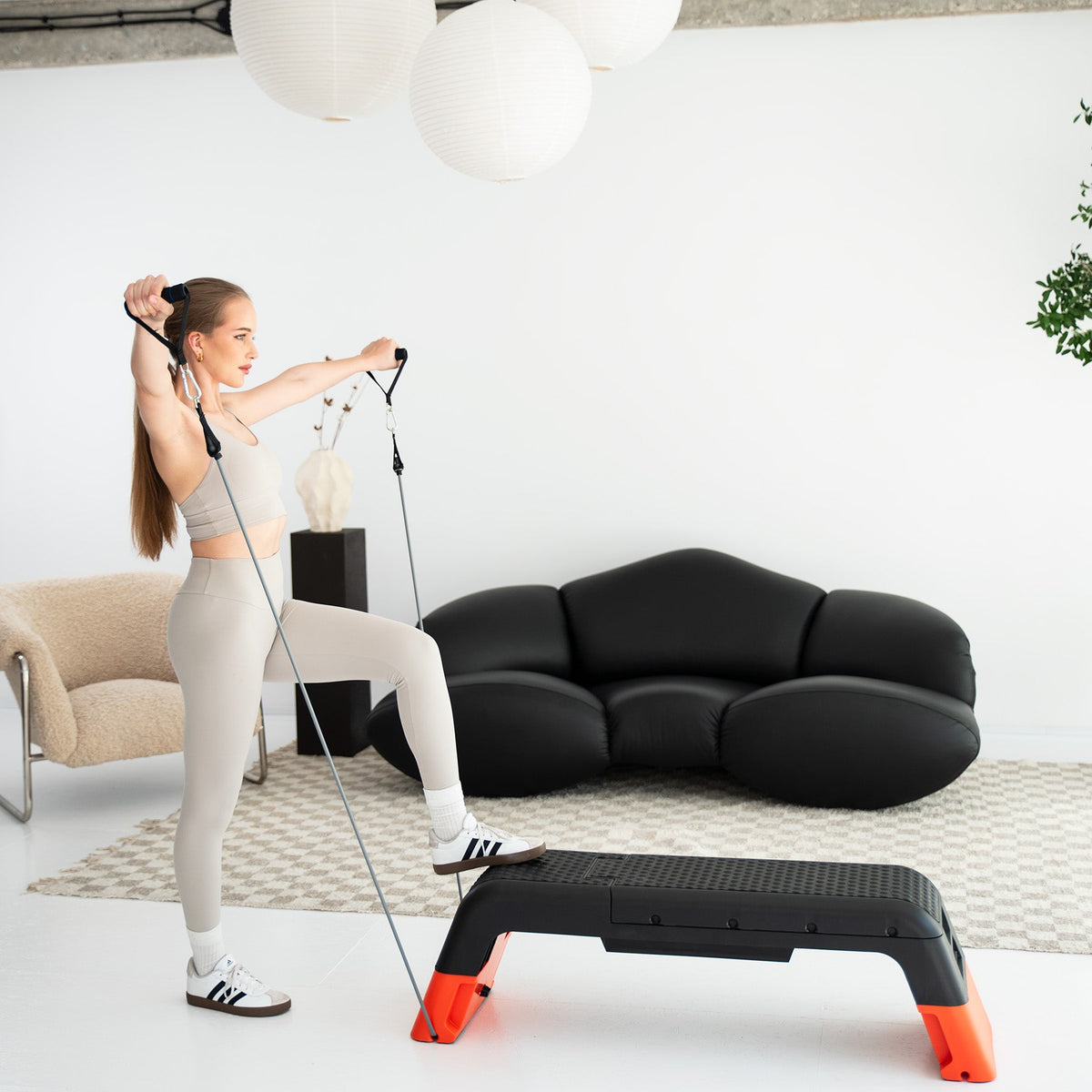 HMS Fitness Verstelbare Fitness Step Pro - Aerobic Stepper - Zwart/Oranje - Aanzicht
