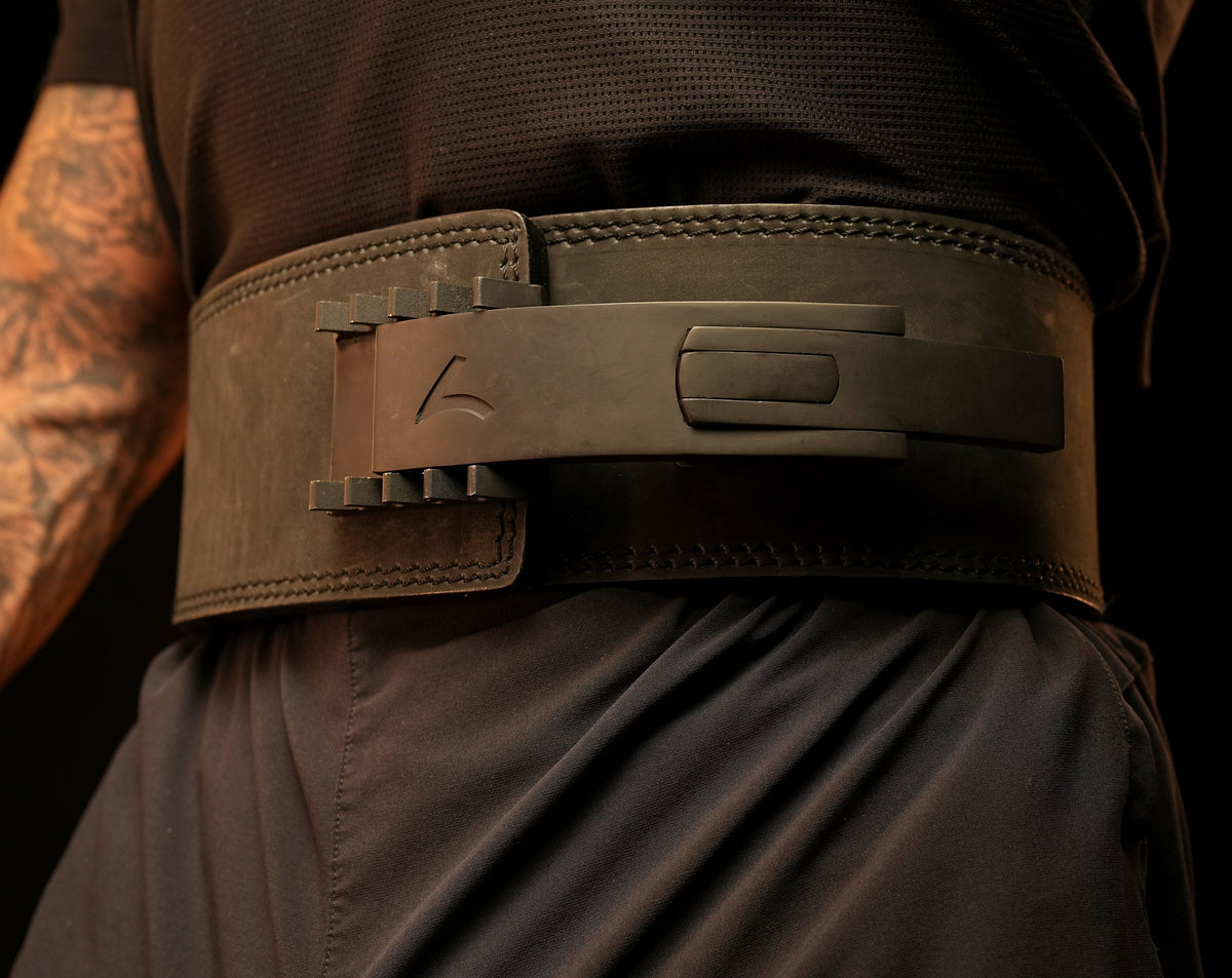 Reeva Lifting Belt van Nubik Leer - Verstelbare RVS Gesp - 13 mm - Aanzicht