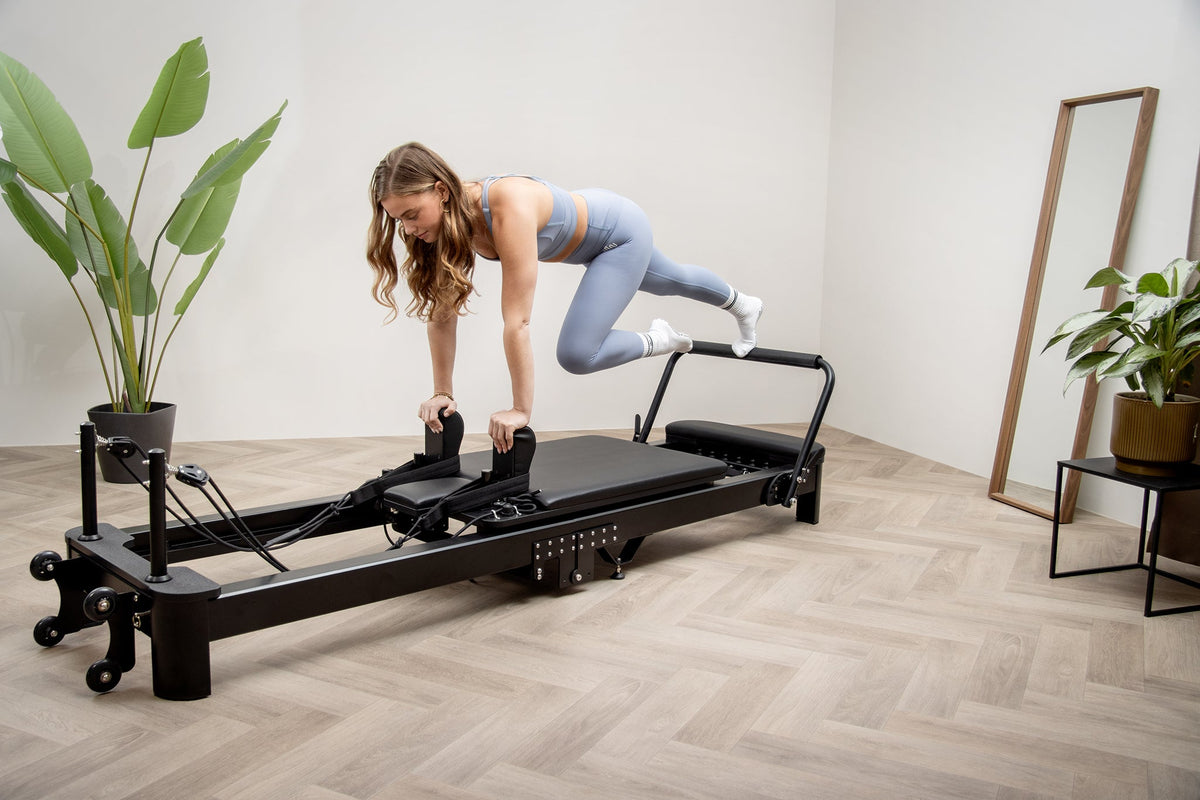 Mewave Pilates Reformer Pro Premium - Zwart - Aanzicht