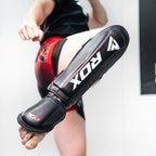 RDX Sports Scheenbeschermers Shin Instep King - Zwart - Aanzicht