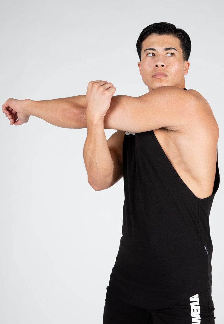 Gorilla Wear Milo Drop Armhole Tank Top - Zwart - In gebruik