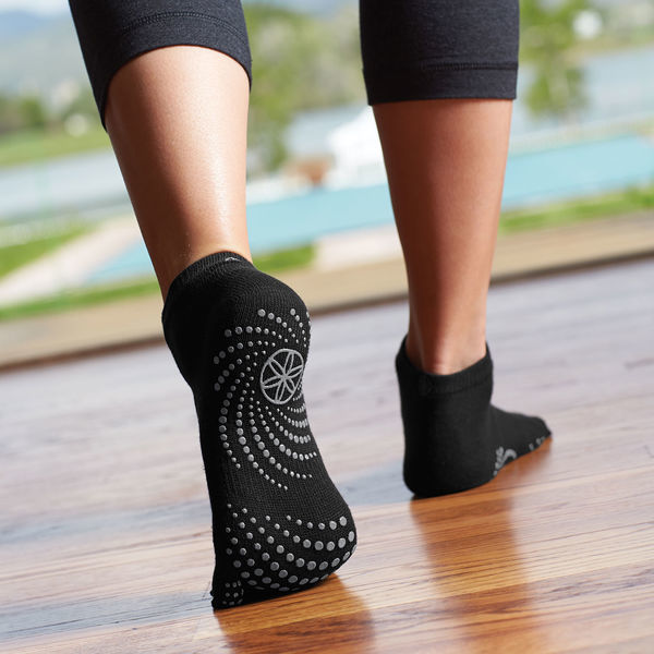Gaiam Grippy Yoga Socks - Anti-Slip Yogasokken - Zwart/Grijs - Detail
