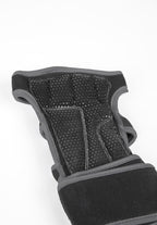 Gorilla Wear Yuma Krachtsport Handschoenen - Zwart/Grijs - Detail