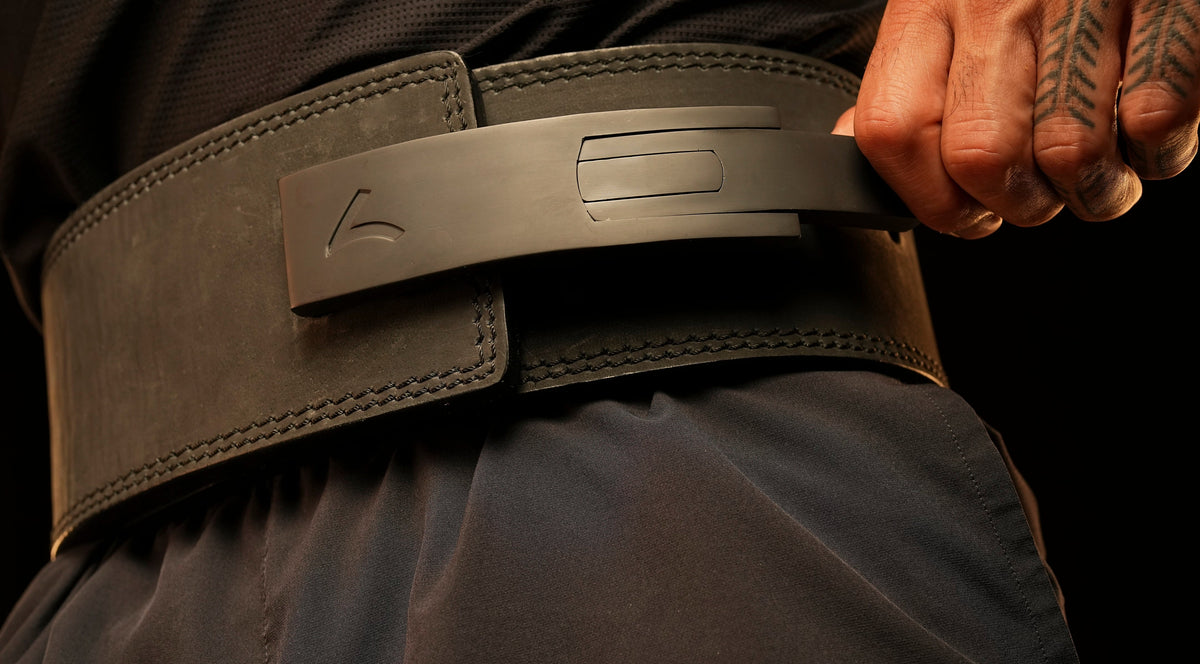Reeva Lifting Belt van Nubik Leer - Zwarte RVS Gesp - 13 mm - Detail