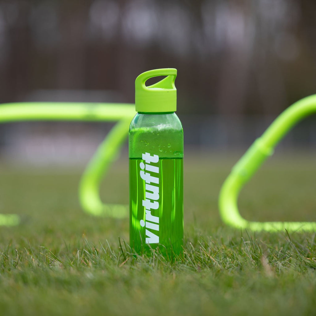 VirtuFit Waterfles - 650 ml - Groen - In gebruik