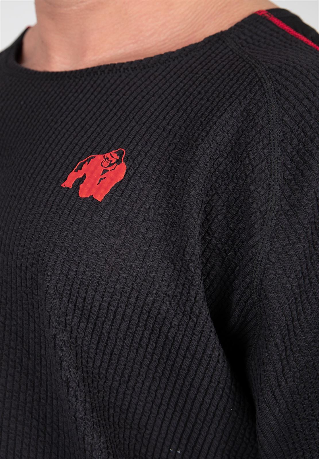 Gorilla Wear Buffalo Old School Workout T-Shirt - Zwart/Rood - In gebruik