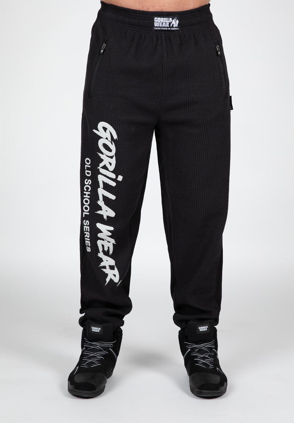 Gorilla Wear Augustine Old School Trainingsbroek - Zwart - In gebruik