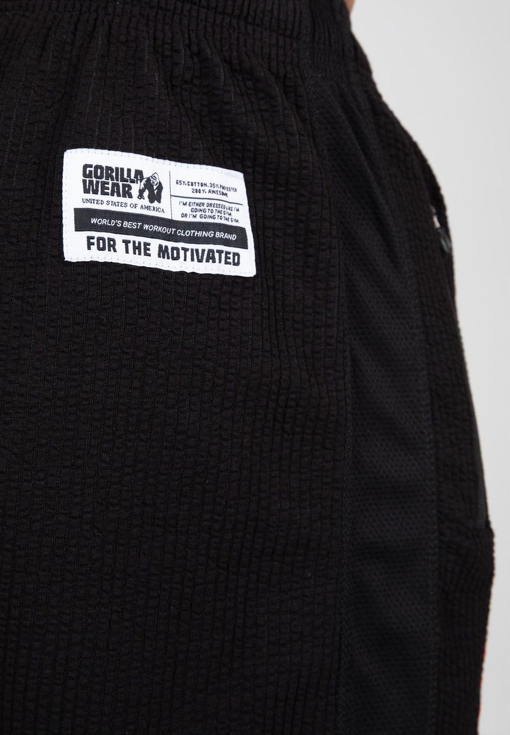 Gorilla Wear Augustine Old School Shorts - Zwart/Rood - In gebruik