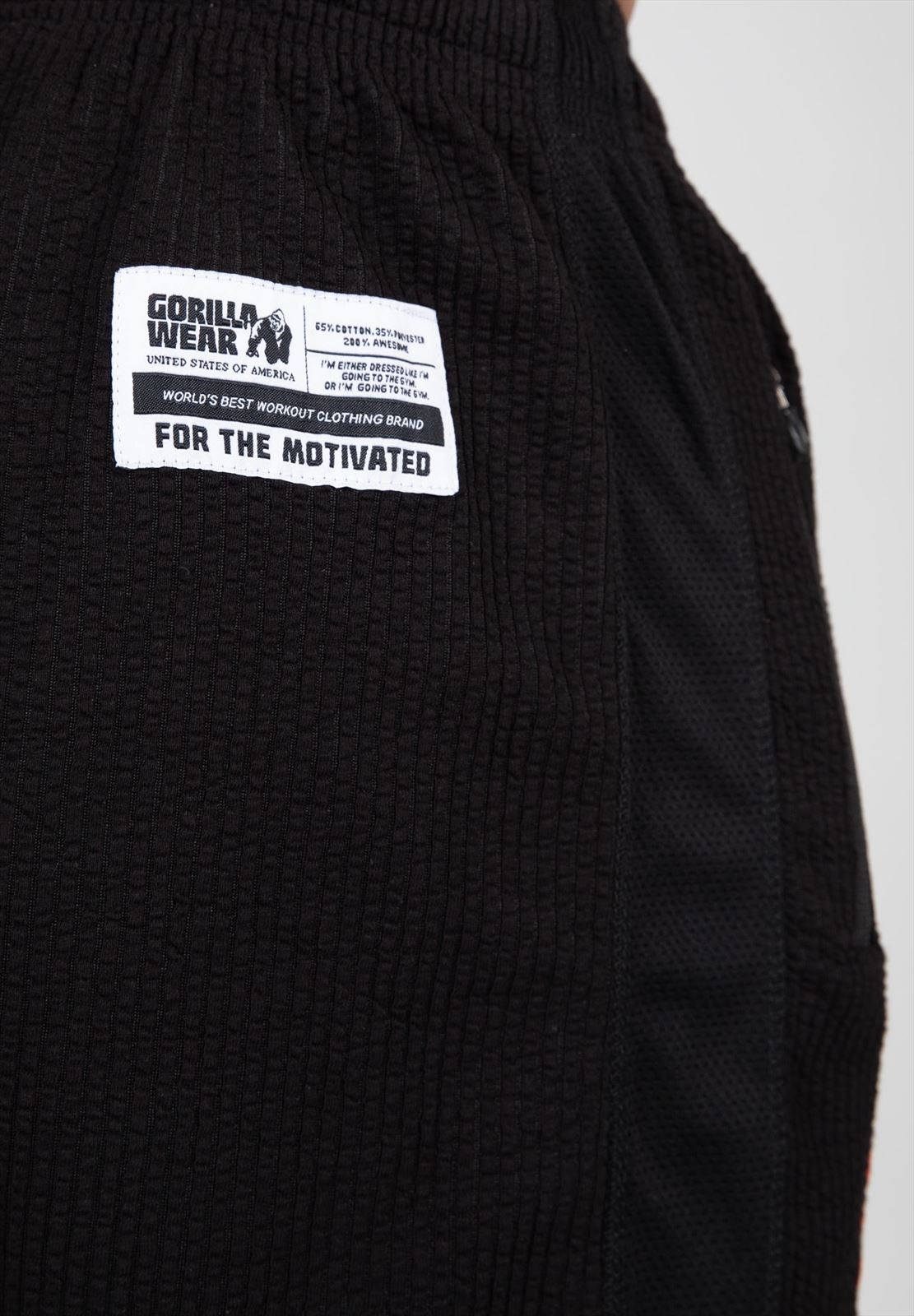 Gorilla Wear Augustine Old School Shorts - Zwart/Rood - In gebruik