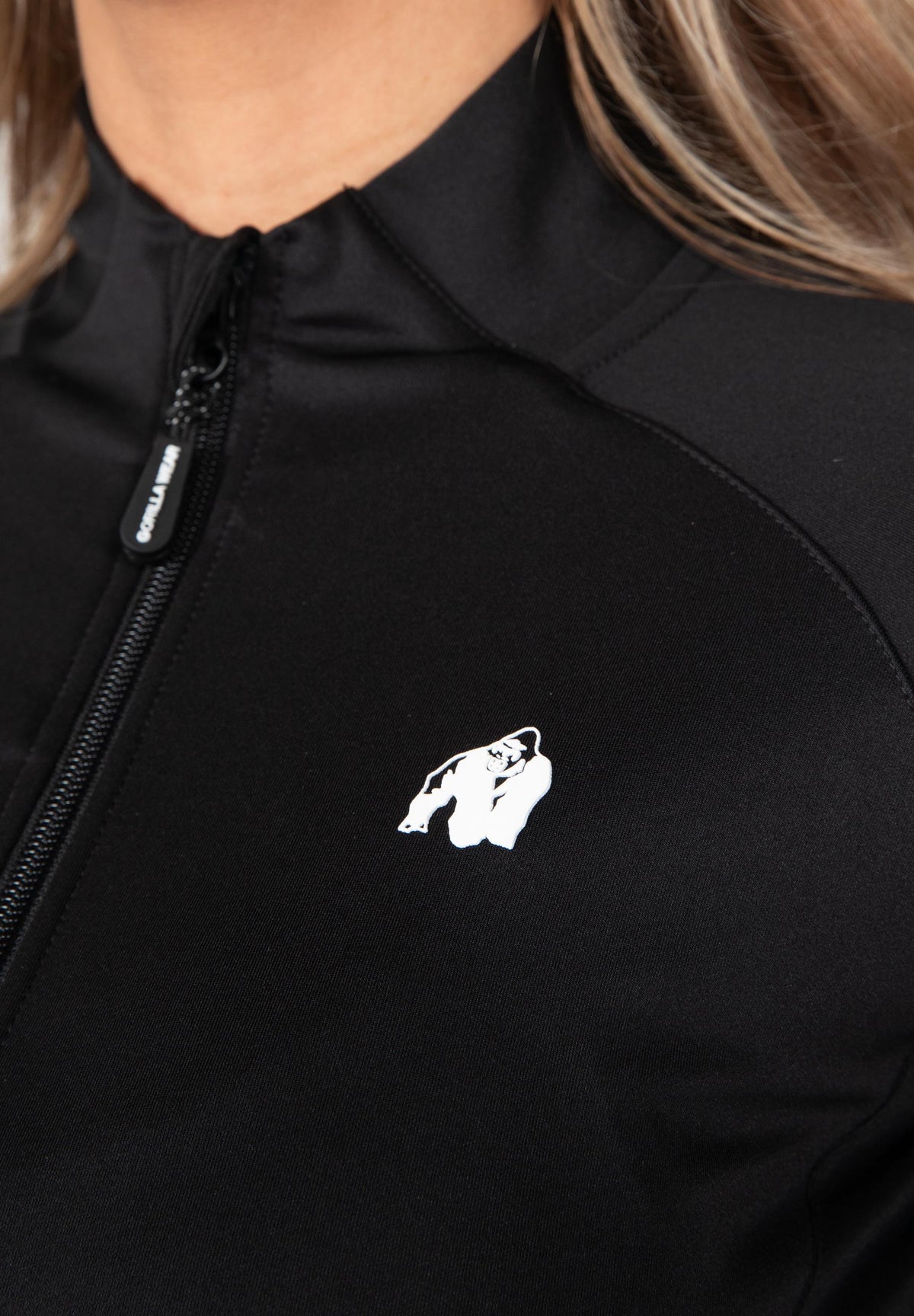 Gorilla Wear Rochelle Trainingsjas - Zwart - In gebruik