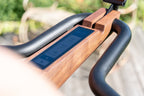 Nohrd Bike V2 Hometrainer - Vintage Eiken - In gebruik