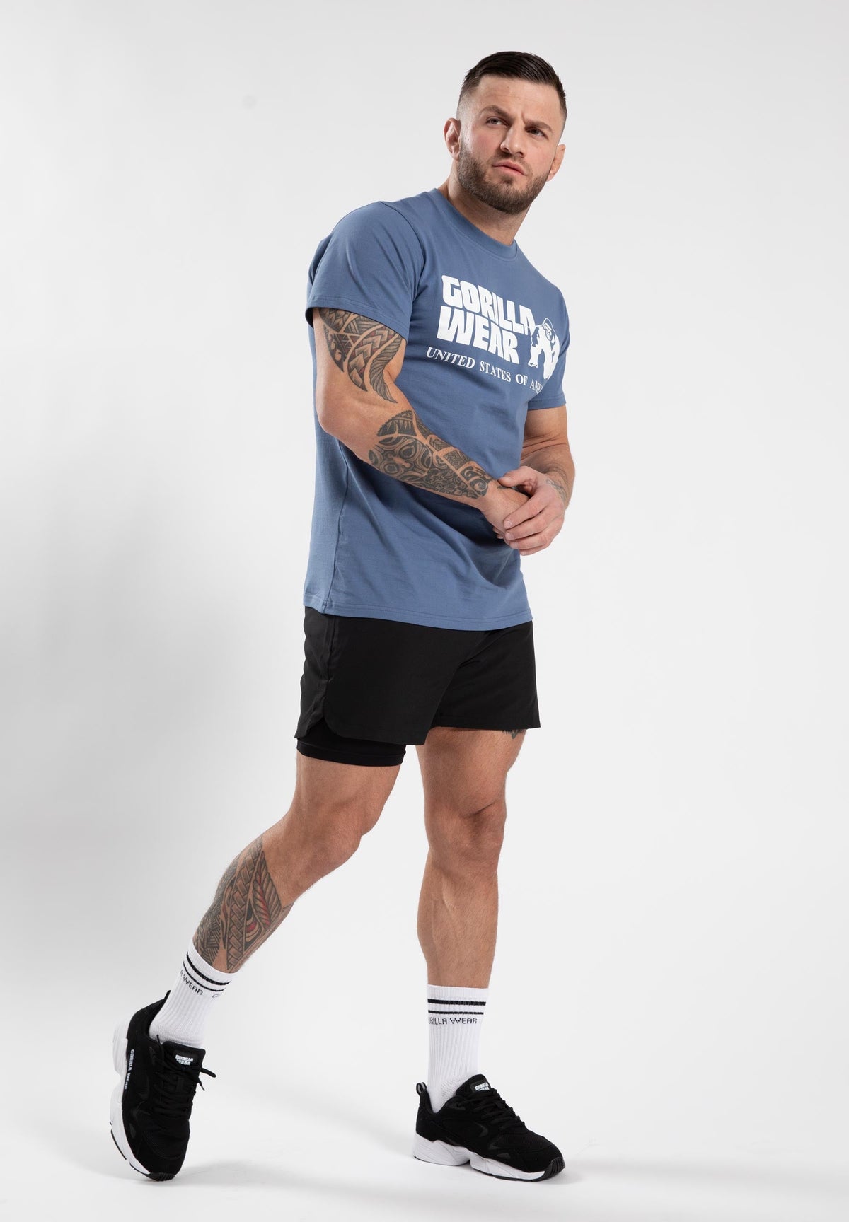 Gorilla Wear Classic T-shirt - Coronet Blauw - In gebruik