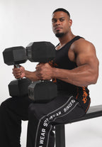 Gorilla Wear Monterey Tank Top - Zwart/Oranje - In gebruik