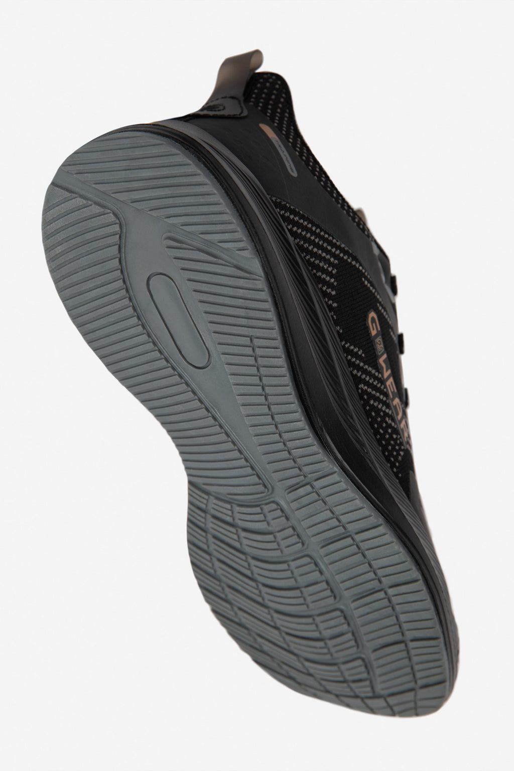 Gorilla Wear Gwear Essential Trainingsschoenen - Zwart - In gebruik