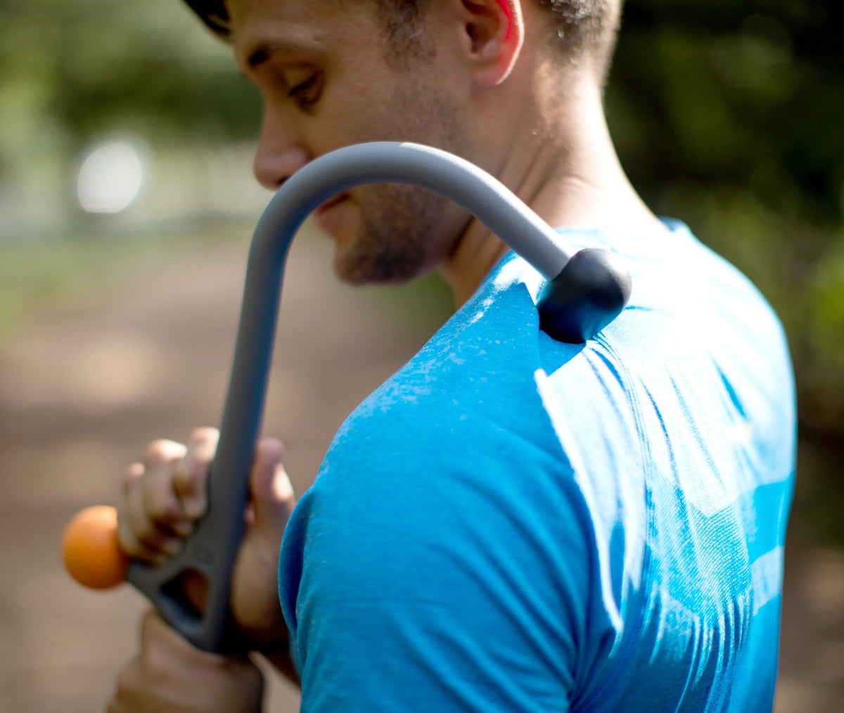Triggerpoint AcuCurve Cane - Massage Stick - Sfeerafbeelding