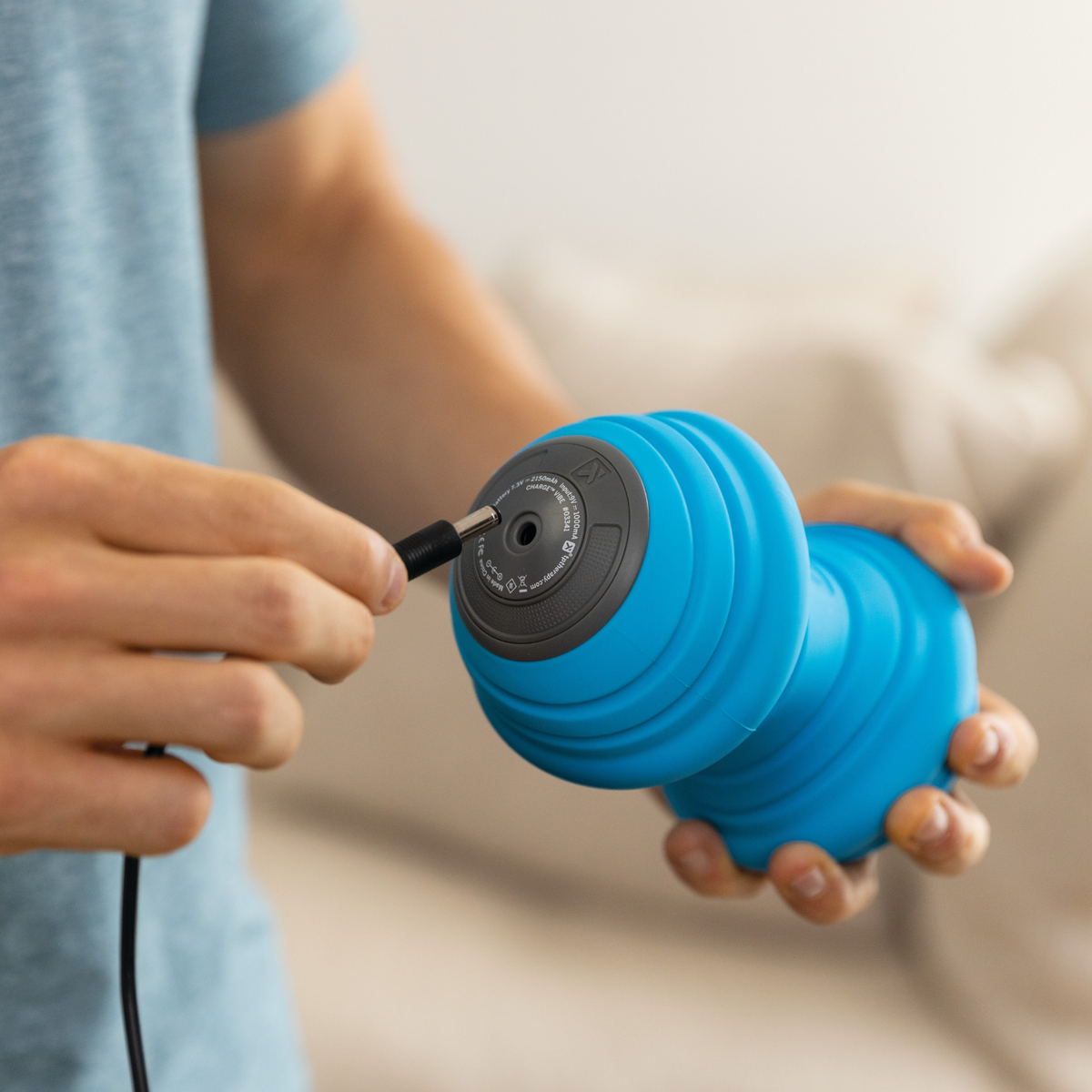 Triggerpoint Charge Vibe Foam Roller met Vibratie - In gebruik