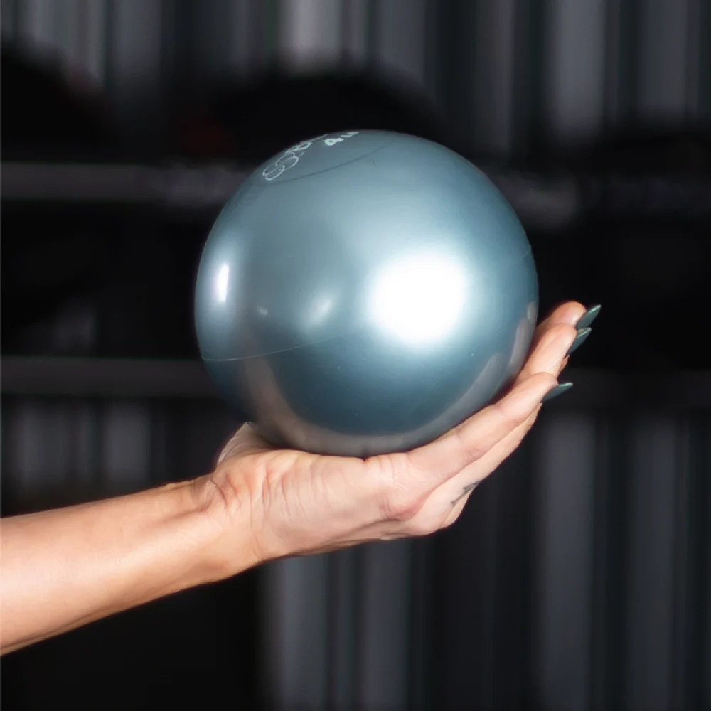 Bosu Toning Ball - 2 kg - Blauw - In gebruik