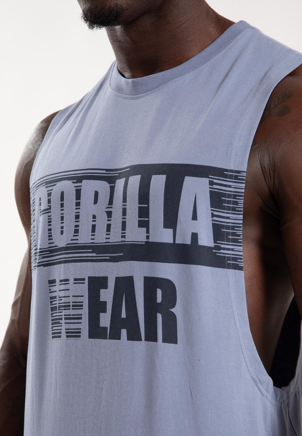 Gorilla Wear Lopez Drop Armhole Tank Top - Stonewash Blauw - In gebruik