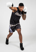 Gorilla Wear Clayton Tank Top - Zwart/Goud - In gebruik