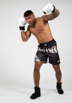 Gorilla Wear Clayton Boxing Shorts - Zwart/Goud - In gebruik