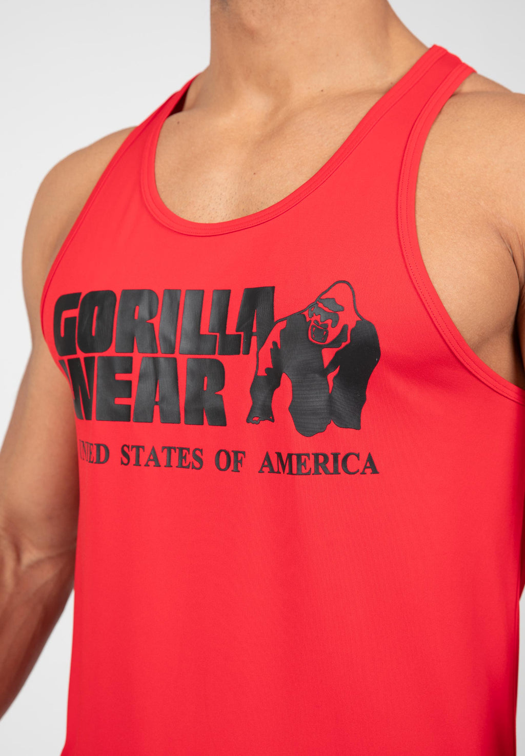 Gorilla Wear Classic Training Tank Top - Rood - In gebruik
