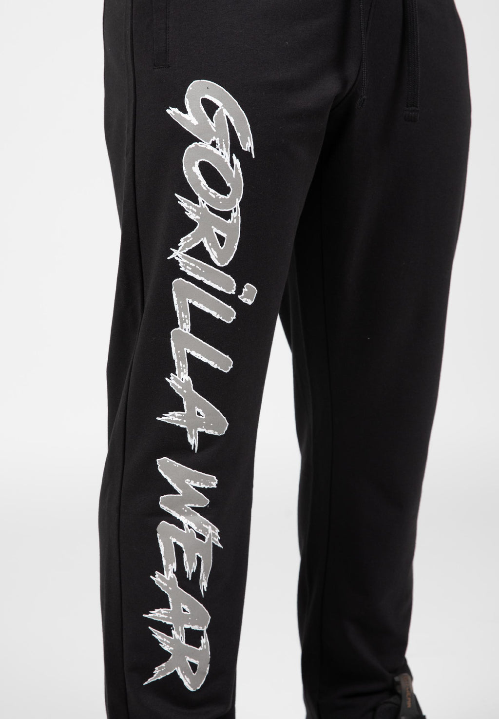 Gorilla Wear Wilton Sweatpants - Zwart - In gebruik