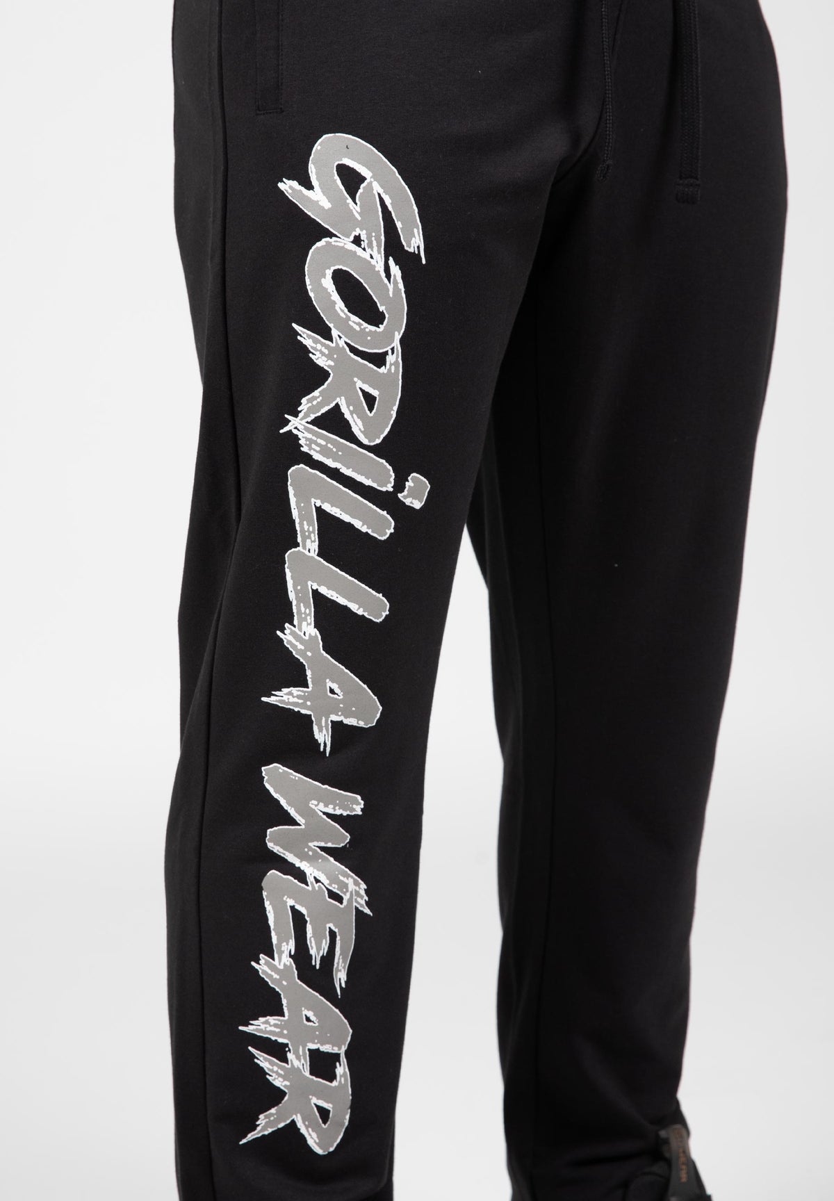 Gorilla Wear Wilton Sweatpants - Zwart - In gebruik