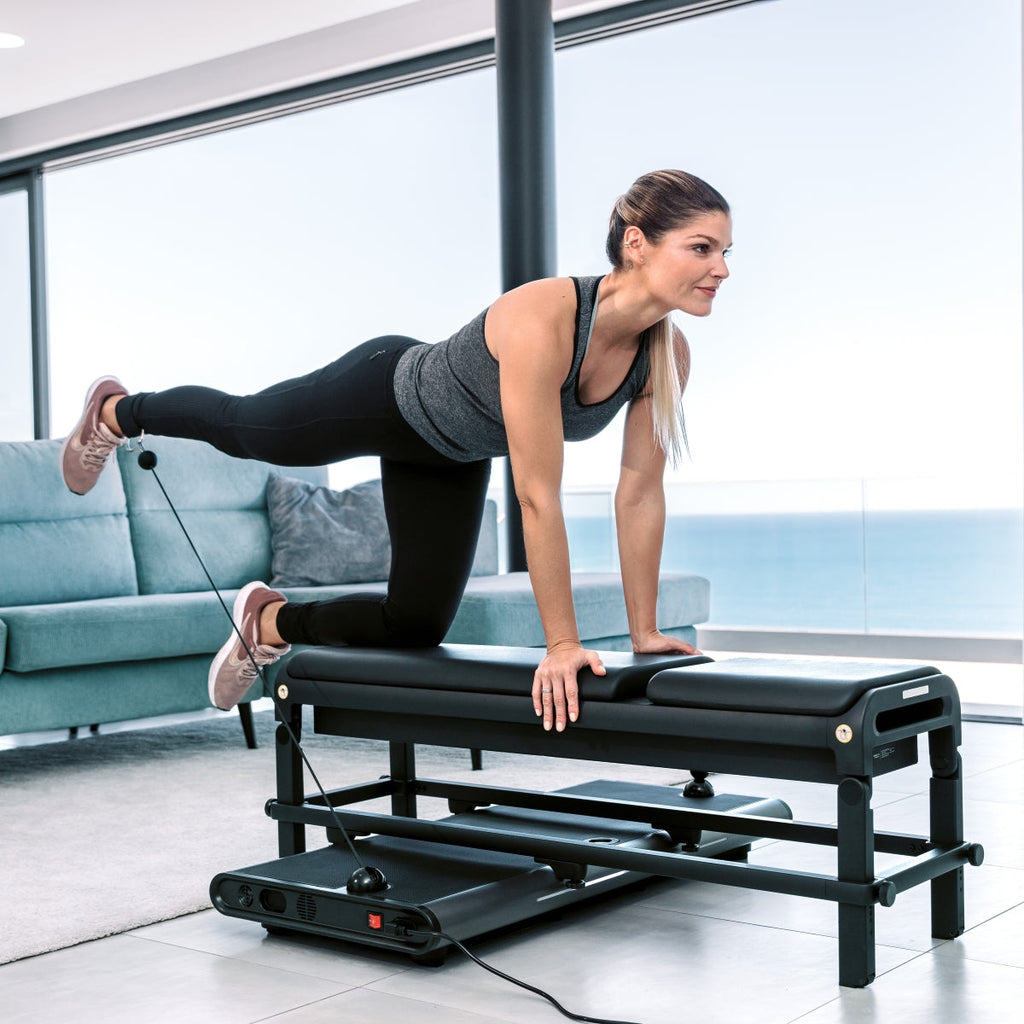Flow Fitness Perform G1i - Smart Home Gym - Krachtstation - 150kg - Inclusief Gratis App - In gebruik