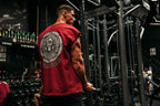 Gorilla Wear Bouse Cut Off Tanktop - Bordeauxrood - In gebruik