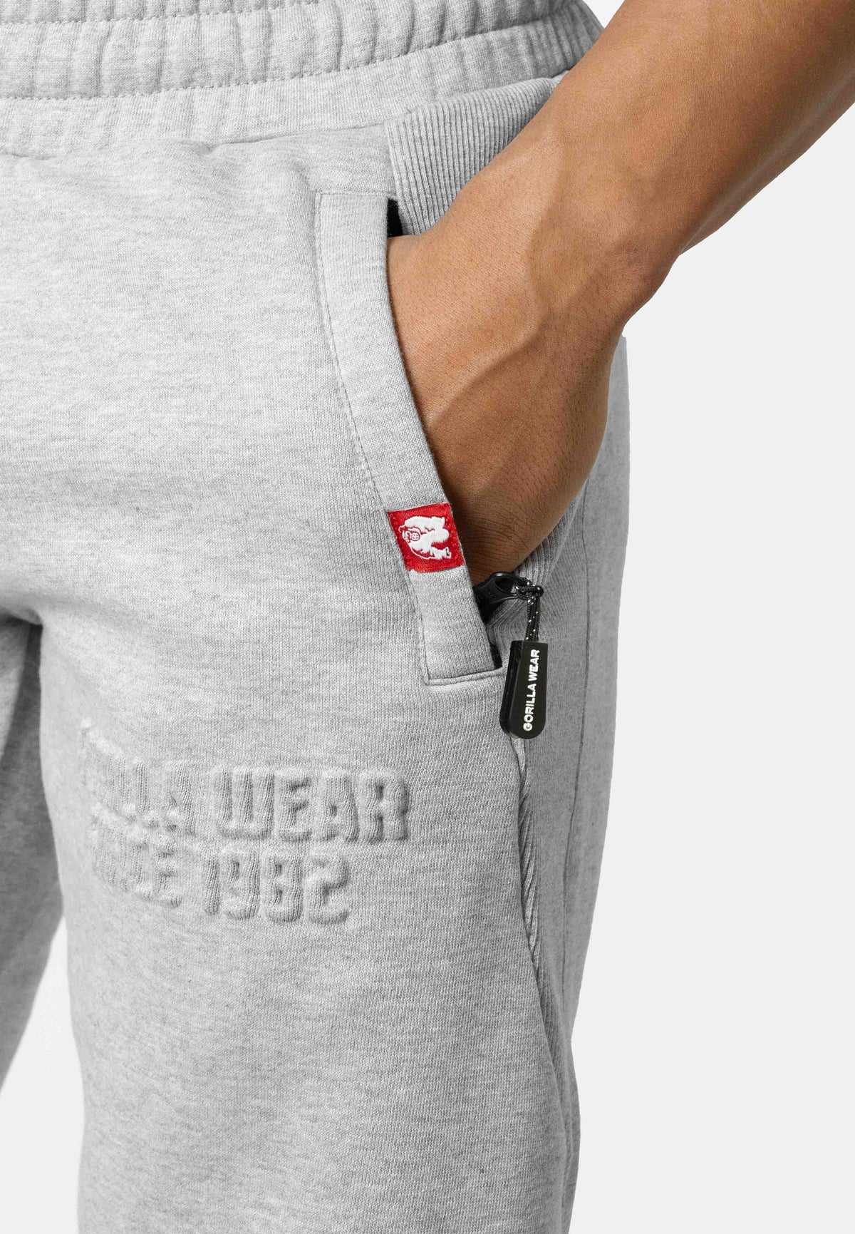 Gorilla Wear Dalton Essential Joggingbroek - Grijs - In gebruik
