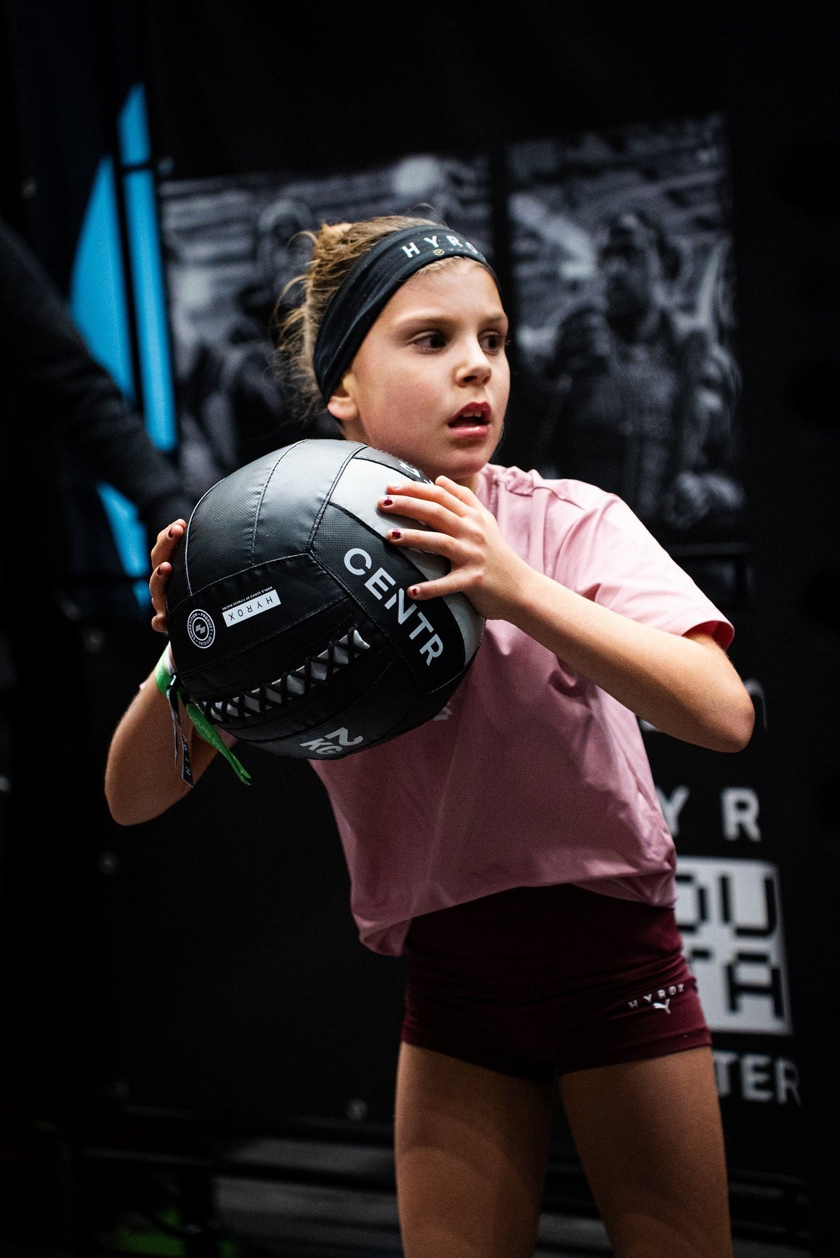 Centr x HYROX Youngstars Competition Wall Ball - 3 kg - Detail